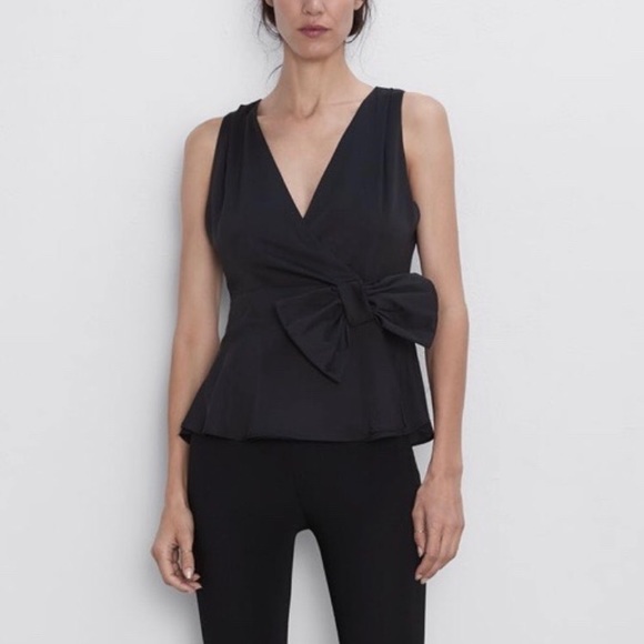 BRAND NEW Zara top with bow waist. Worth 46.00$ - Picture 1 of 3